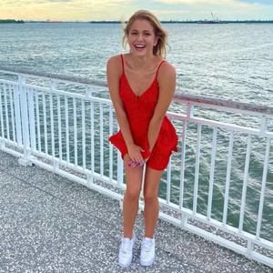 Meet your Posher, Chloe